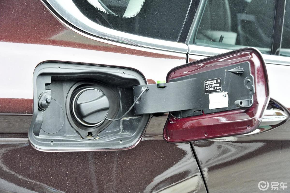 【宝马5系gt2014款528i 豪华型油箱盖汽车图片-汽车图片大全】-易车