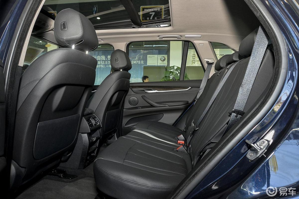 【宝马x52014款xdrive35i 领先型后排空间体验汽车图片-汽车图片大全