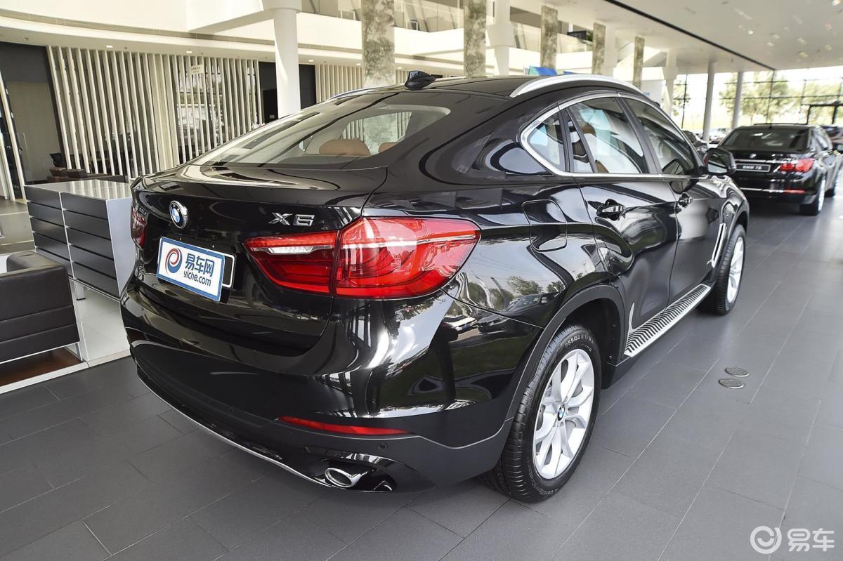 【宝马x62015款xdrive35i 豪华型侧后45度车头向右水平汽车图片-汽车