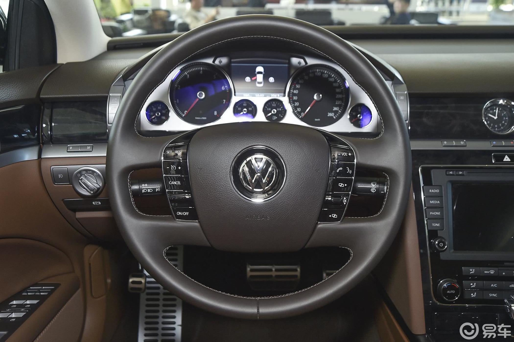 【辉腾2015款3.0l 专享版方向盘汽车图片-汽车图片大全】-易车