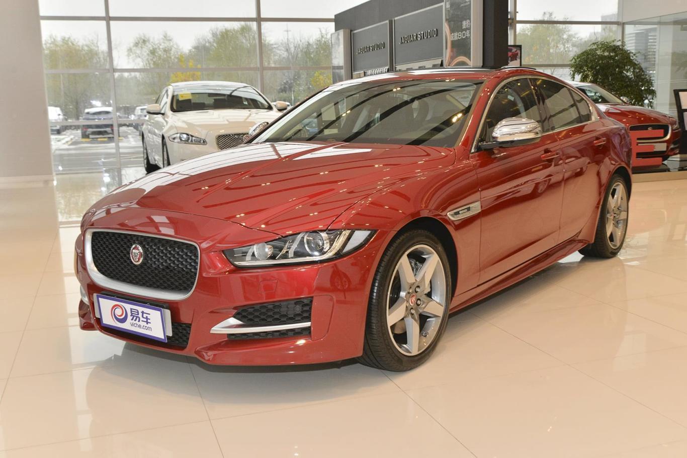 捷豹xe2.0t r-sport 200ps侧前45度车头向左水平