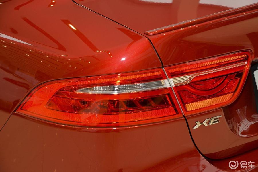 【捷豹xe2015款2.