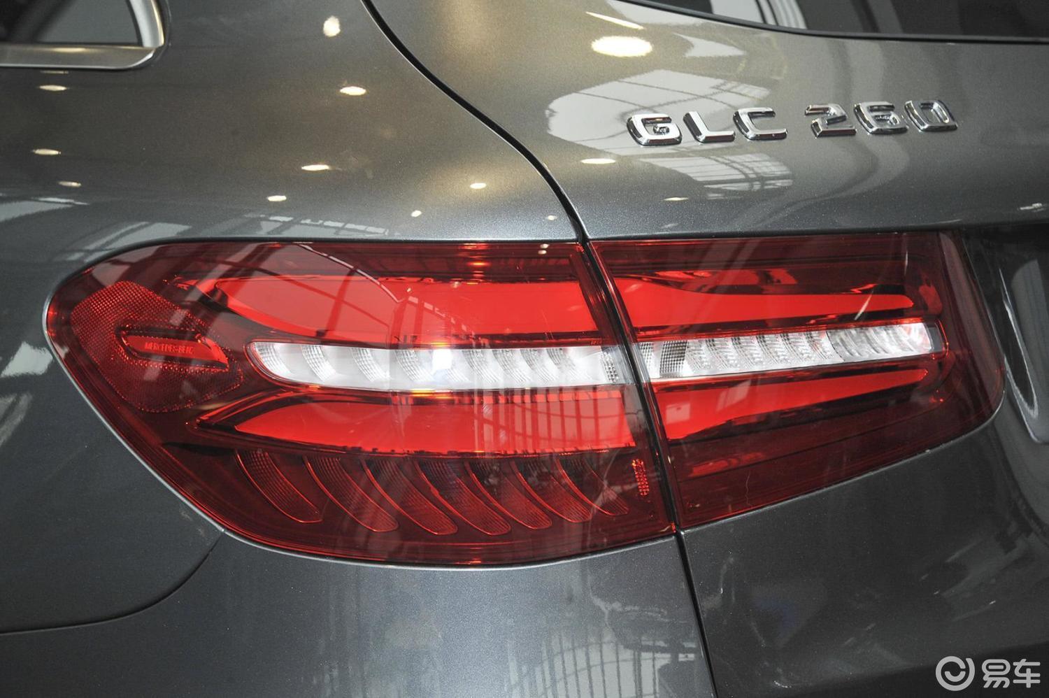 【奔驰glc2016款glc260 豪华型尾灯侧45度俯拍汽车图片-汽车图片大全