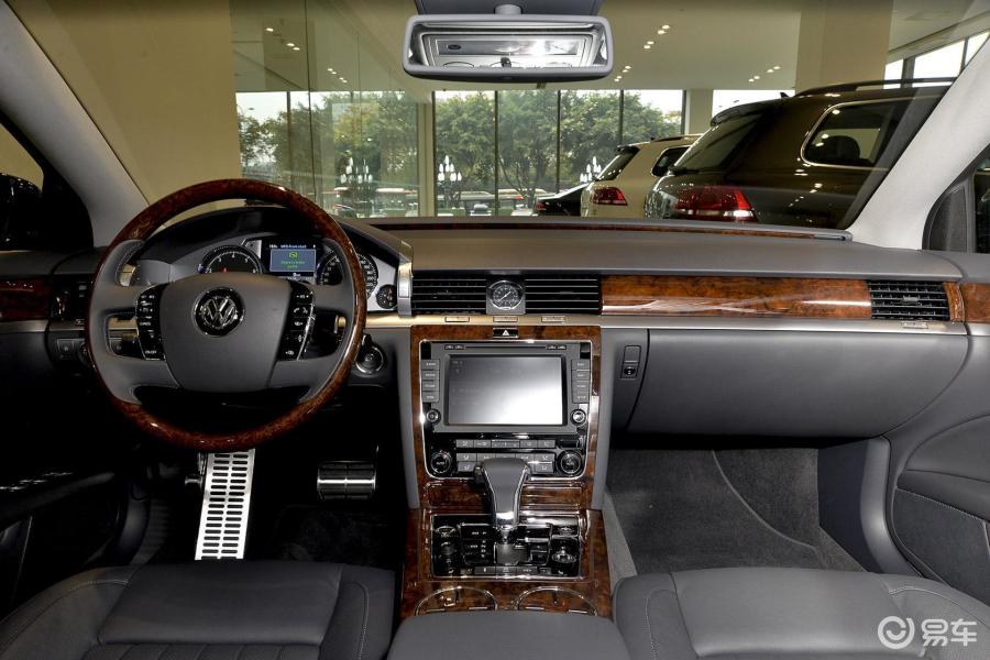 【辉腾2015款3.0l 智享版内饰全景正拍汽车图片-汽车图片大全】-易车