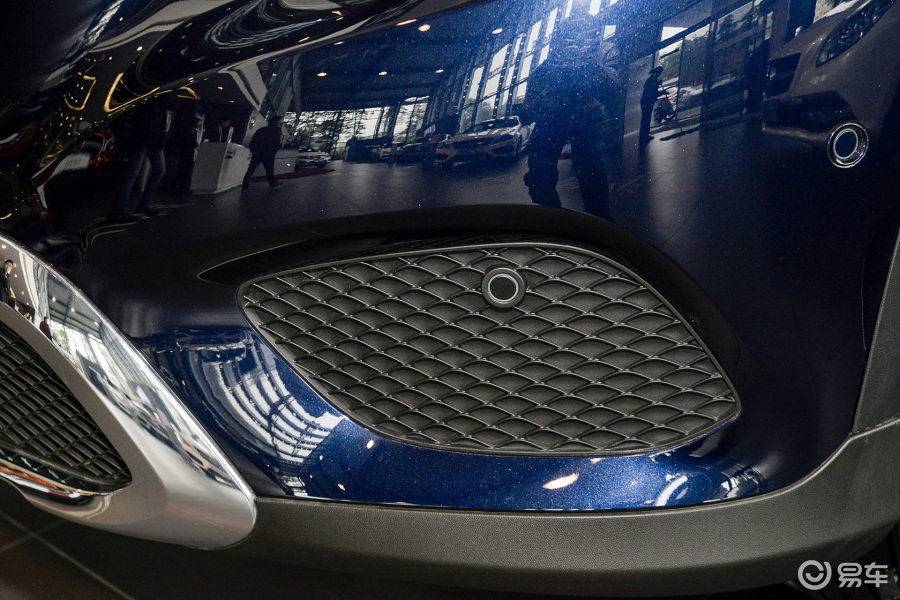 【奔驰glc级2016款300 豪华型雾灯汽车图片-汽车图片大全】-易车网