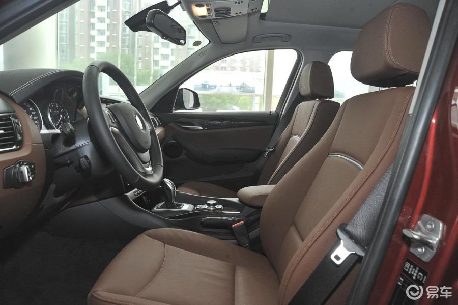 【宝马x12014款sdrive18i 时尚型前排空间汽车图片-汽车图片大全】