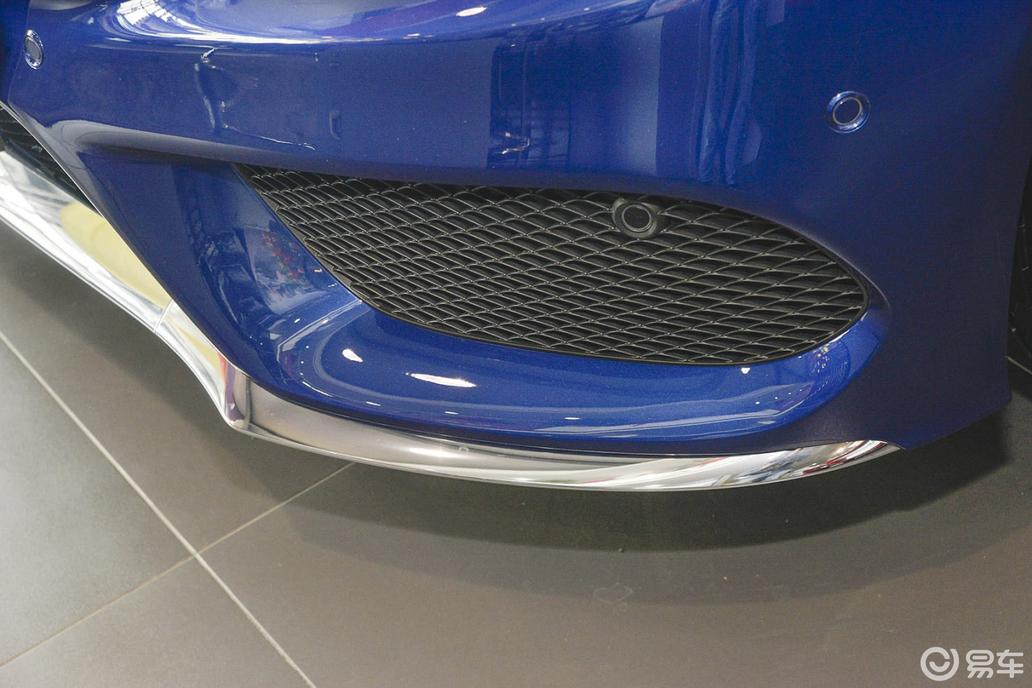 【奔驰c级2015款c 200 l雾灯汽车图片-汽车图片大全】-易车