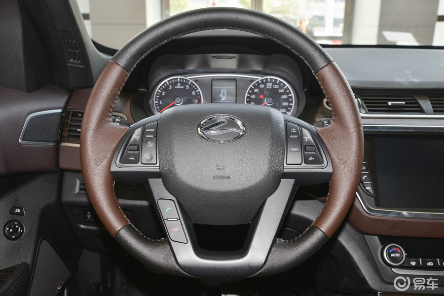 【陆风x72015款2.