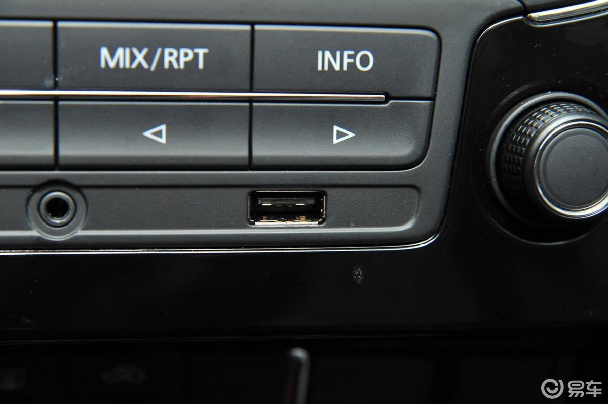 【宝来2015款1.6l 手动 舒适型usb接口汽车图片-汽车图片大全】-易车