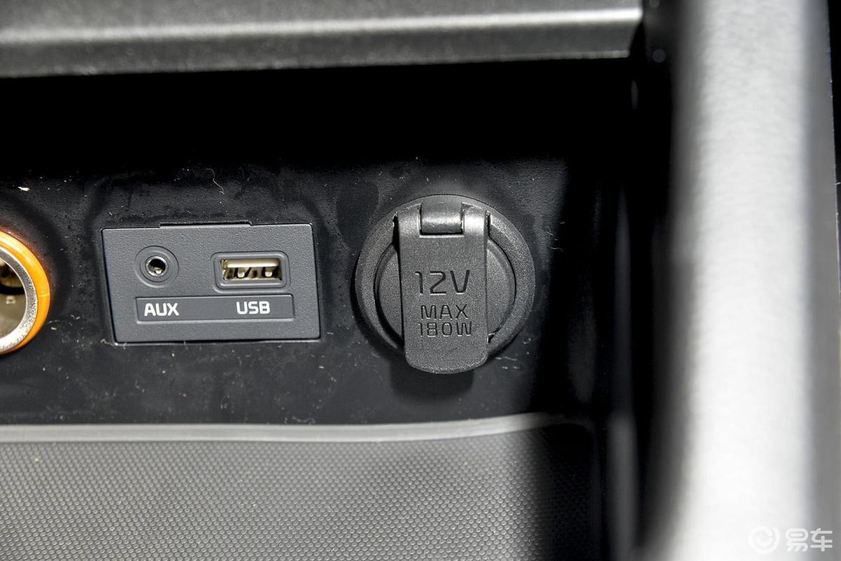 【起亚k32015款1.6l 手动 glsaux接口汽车图片-汽车图片大全】-易车