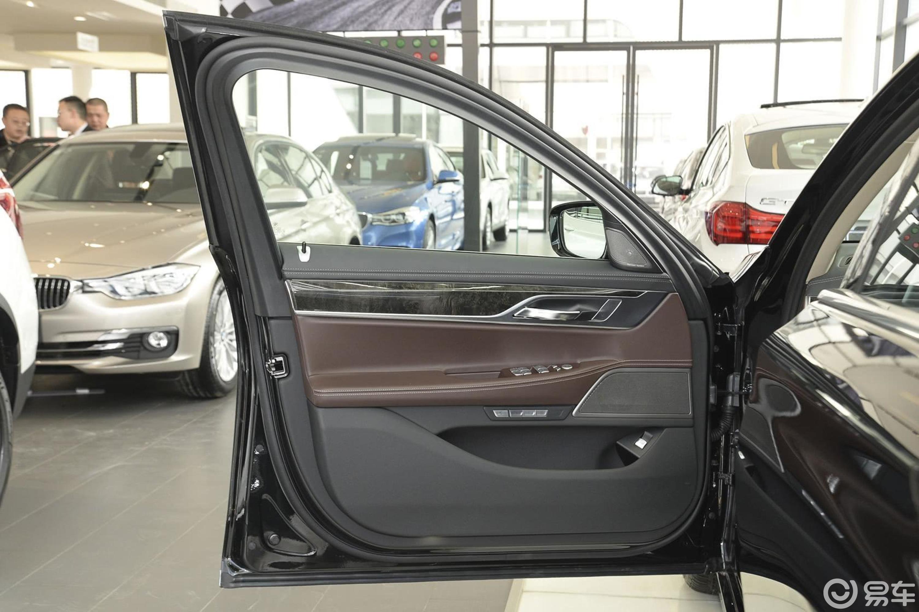 【宝马7系2016款740li 领先型驾驶员侧车门内门板汽车图片-汽车图片