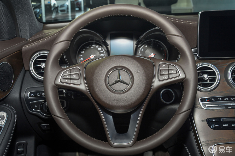 【奔驰glc级2016款glc300 豪华型方向盘汽车图片-汽车图片大全】-易车