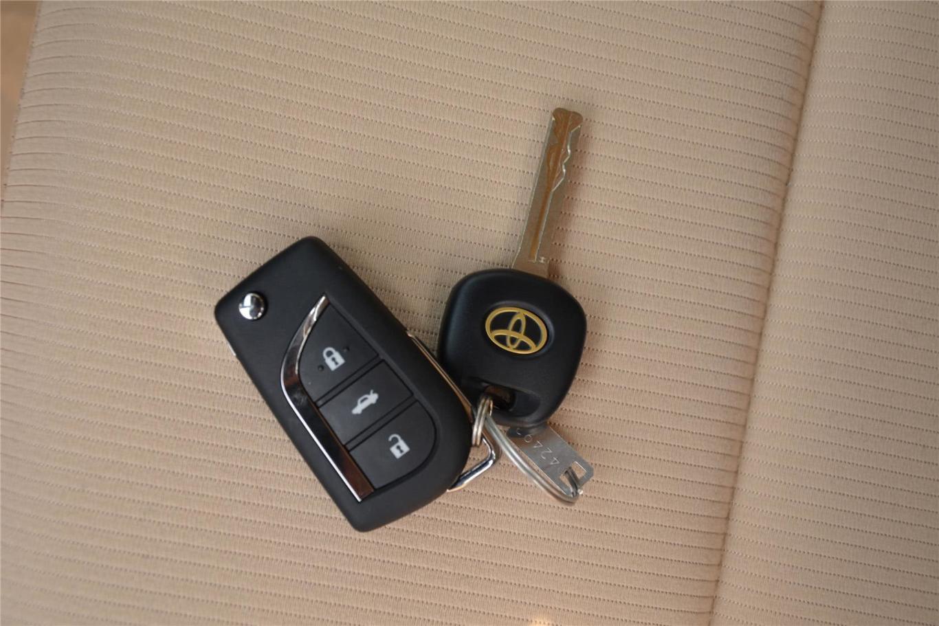 雷凌1.6e 手动 新锐版钥匙