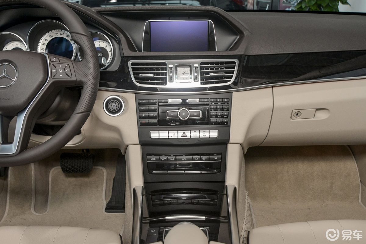 【奔驰e级2015款e 260 l 时尚型 运动轿车内饰全景正拍汽车图片-汽车