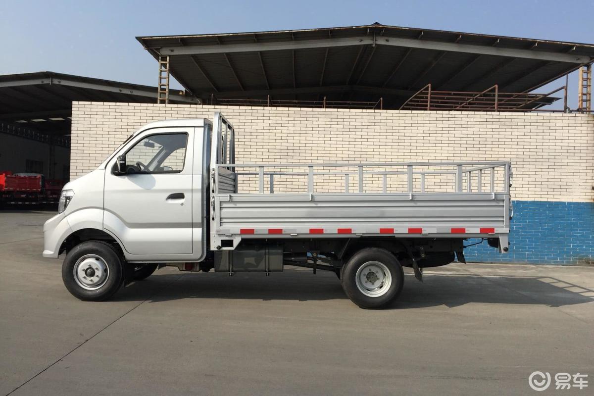 重汽王牌  717微卡  不限 不限