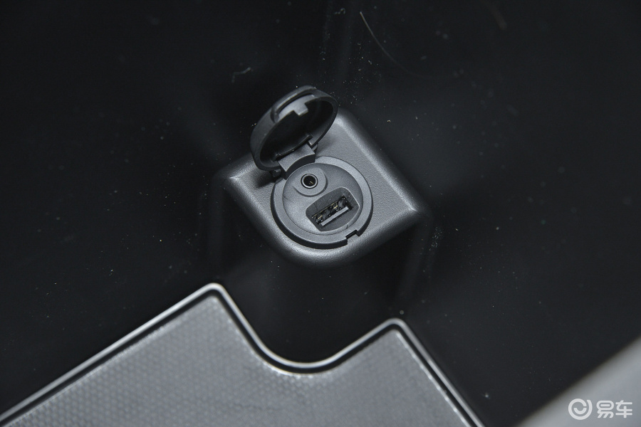 观致5 2016款 1.6t 双离合 豪华型