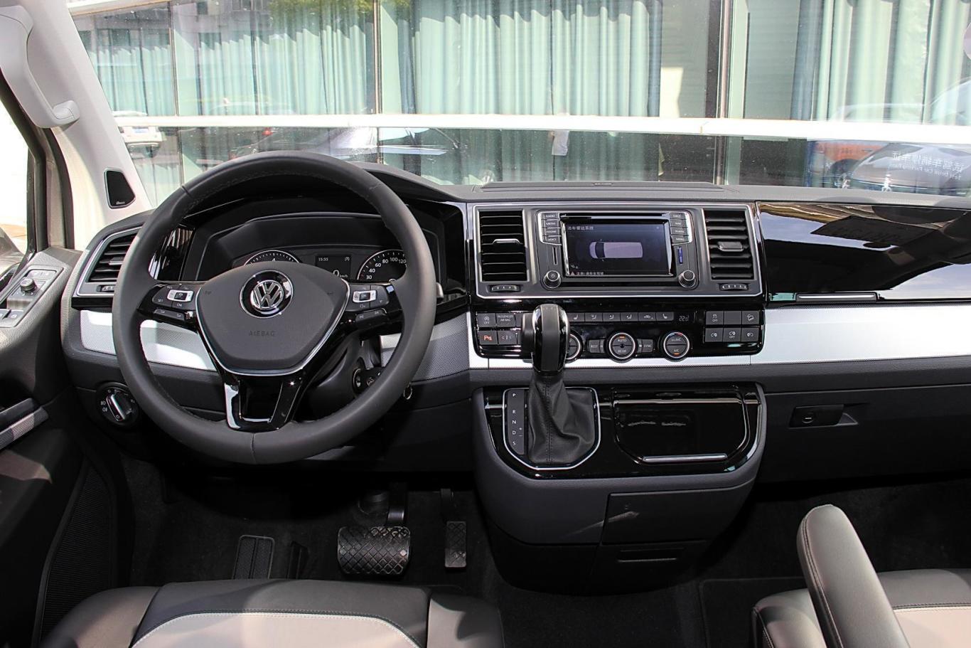 迈特威2.0tsi 四驱 尊享版 7座驾驶位区域