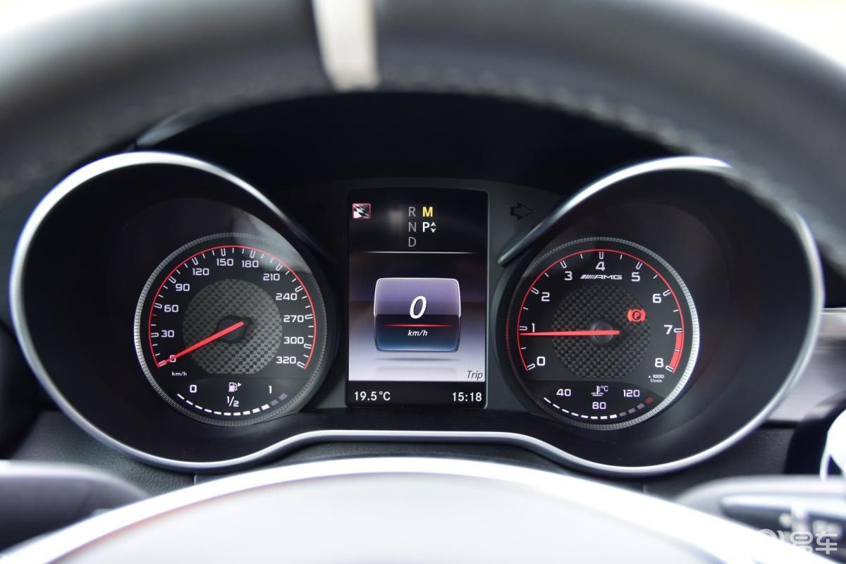 【奔驰c级 amg2016款c 63 s 轿跑车仪表盘汽车图片-汽车图片大全】