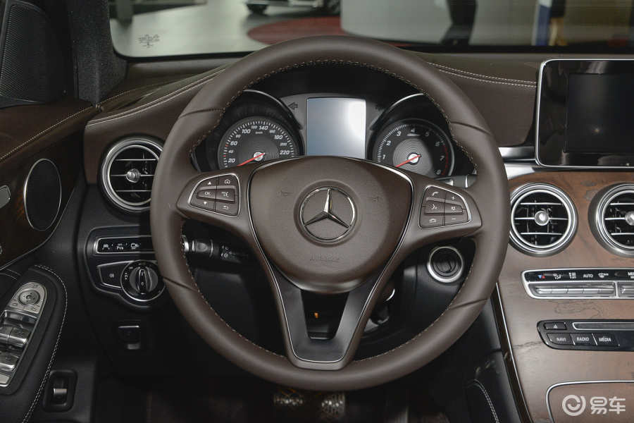 【奔驰glc级2016款glc300 豪华型方向盘汽车图片-汽车图片大全】-易车