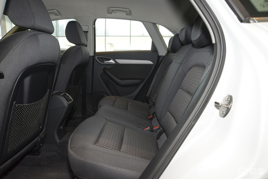 2016款奥迪q330 tfsi 标准型