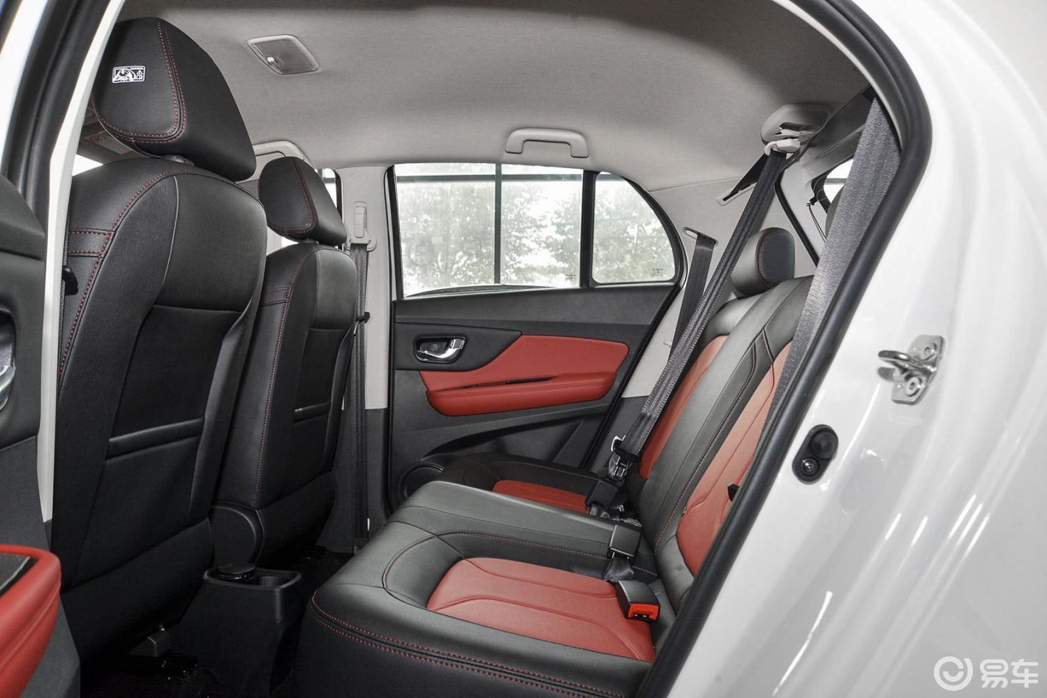 5l amt 舒适版后排空间体验汽车图片-汽车图片大全】-易车