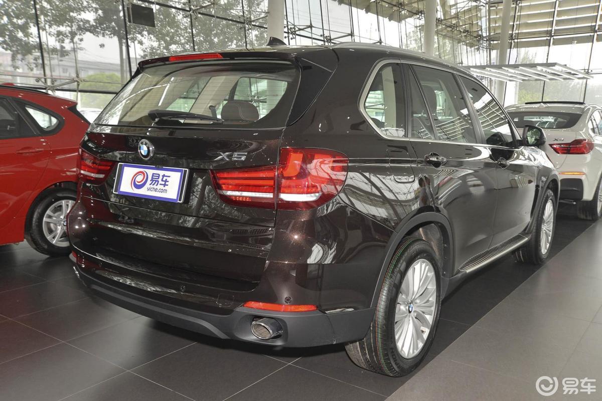 【宝马x52018款xdrive35i 典雅版侧前45度车头向右水平汽车图片-汽车