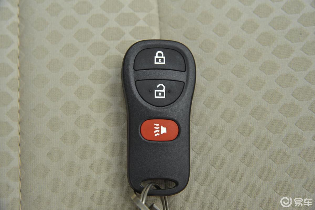 【启辰r302016款1.2l 手动 优享版钥匙汽车图片-汽车图片大全】-易车