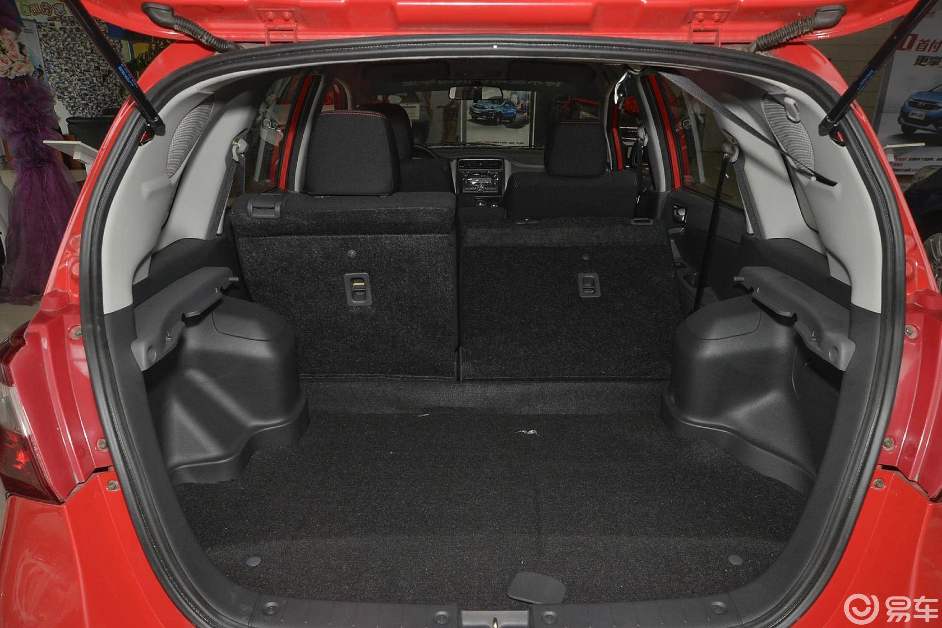 【利亚纳a62016款两厢 1.