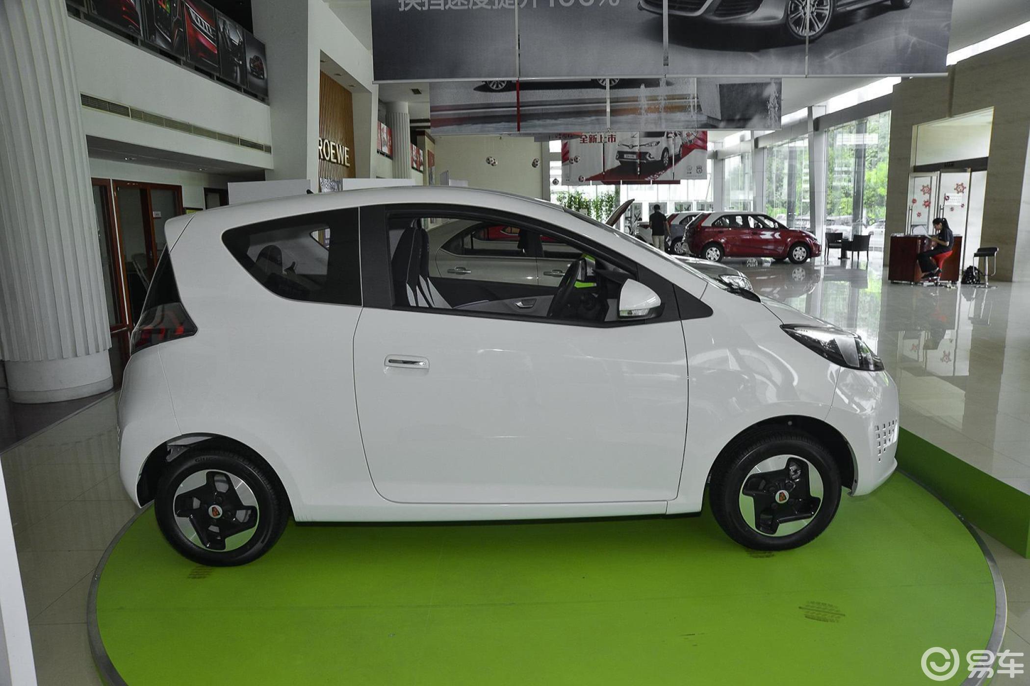 上汽集团新能源  荣威e50  2016款  2016款  2013款  e50  e50  下载