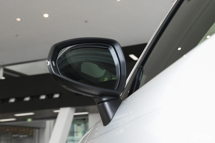 【奥迪a32015款sportback 45 tfsi s line 运动型后视镜镜面(后)汽车