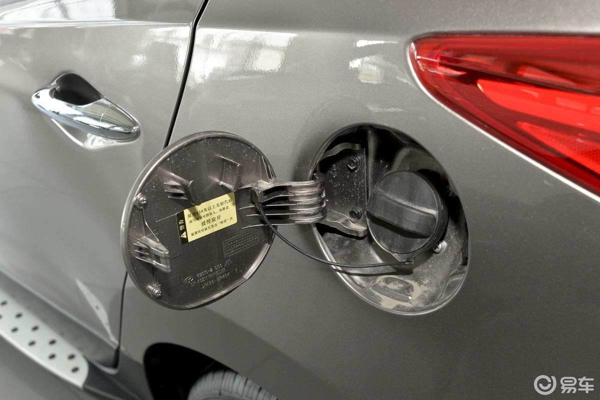 0l gls 自动 四驱 智能型 国iv油箱盖汽车图片-汽车图片大全】-易车