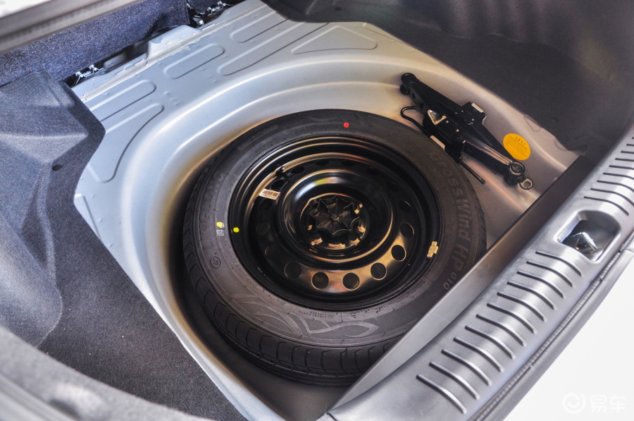 5l 自动 幸福版备胎汽车图片-汽车图片大全】-易车网