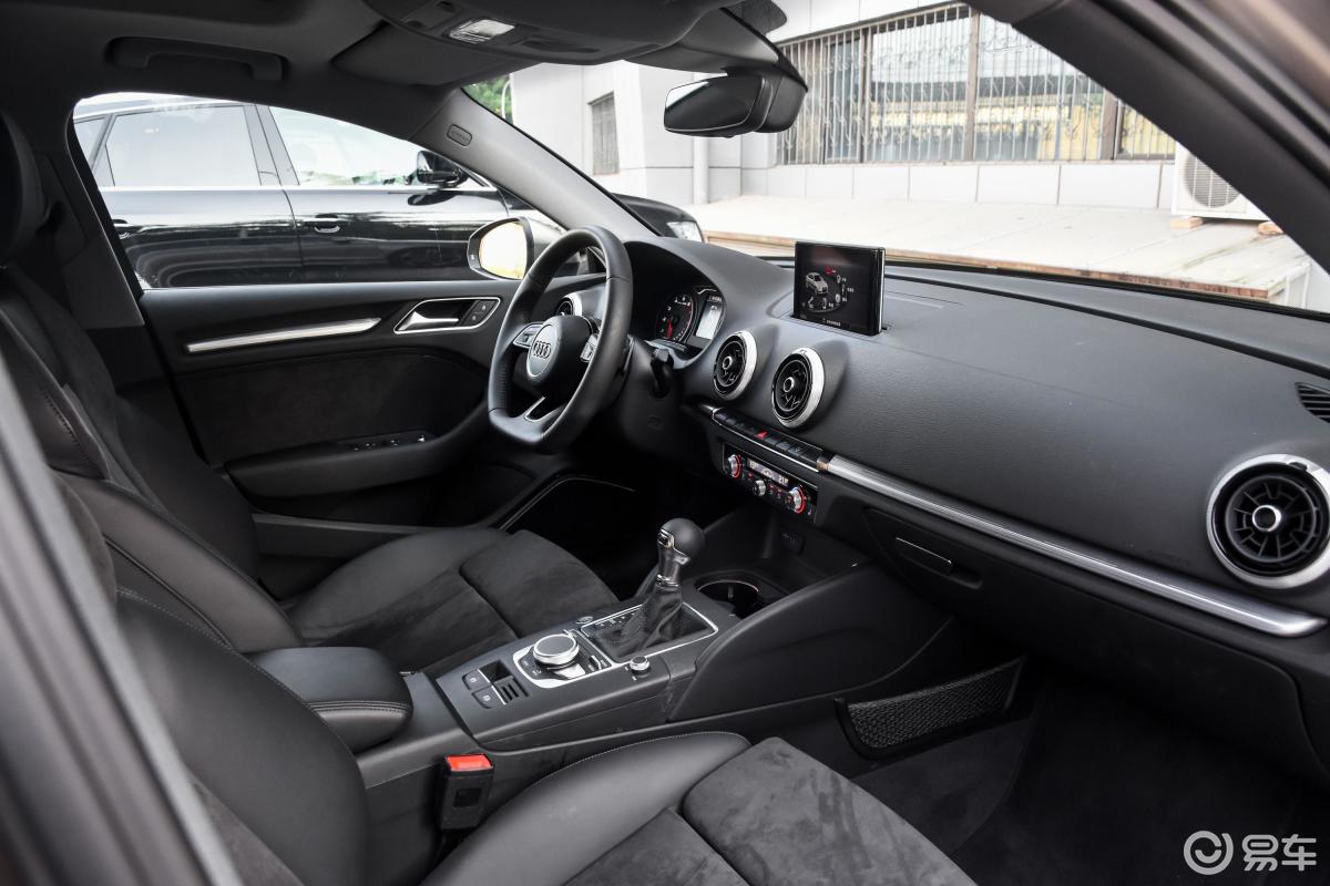 【奥迪a32017款limousine 40tfsi 运动版内饰汽车图片-汽车图片大全】