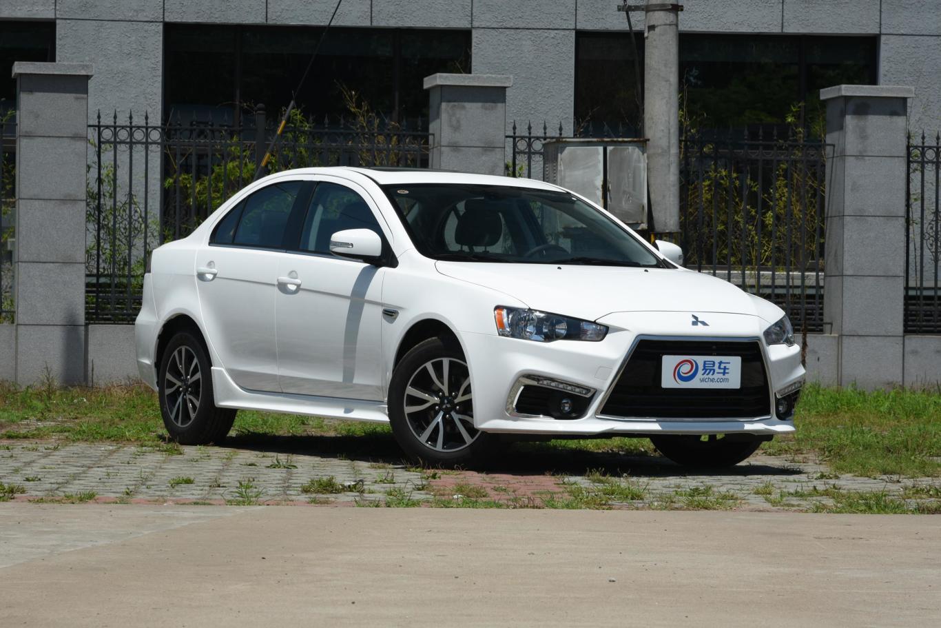 翼神2.0l cvt 旗舰版侧前45度车头向右水平