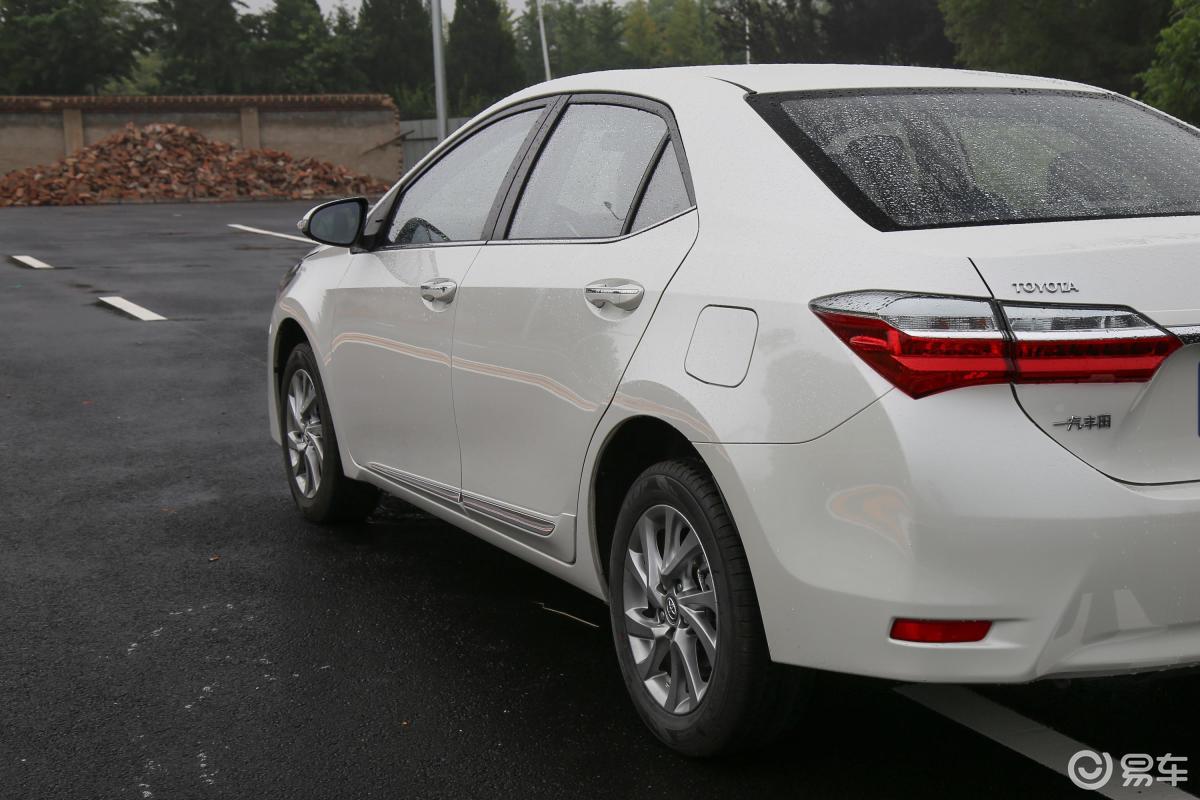 【卡罗拉2017款d-4t cvt glx-i侧前45度车头向右水平汽车图片-汽车