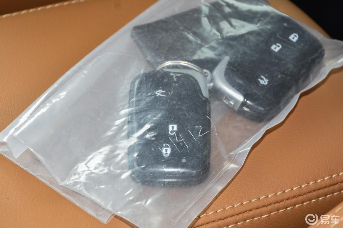 【比亚迪e62017款400 精英版钥匙正面汽车图片-汽车图片大全】-易车