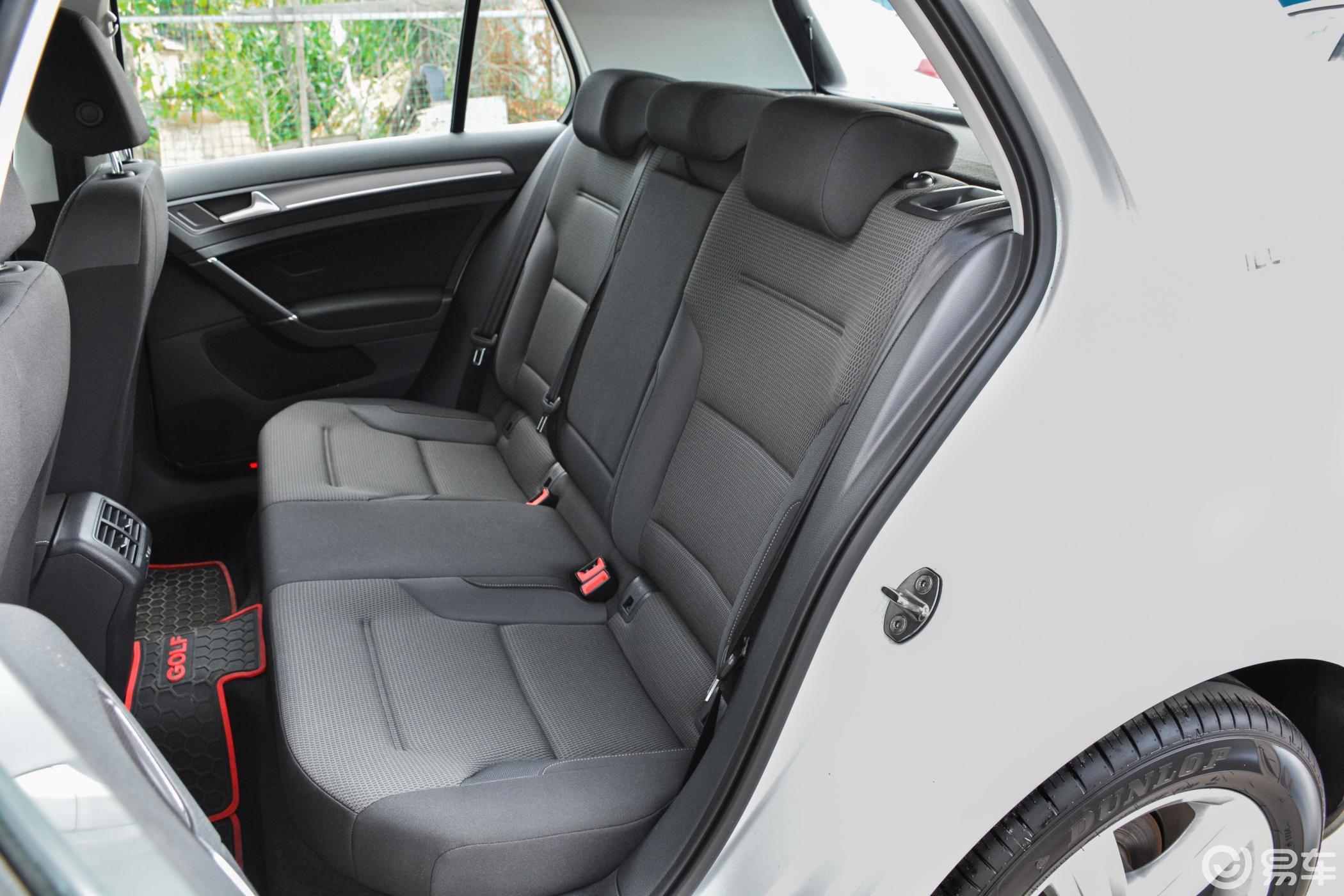 【高尔夫2017款1.6l 手自一体 舒适百万辆纪念版后排座椅汽车图片-汽