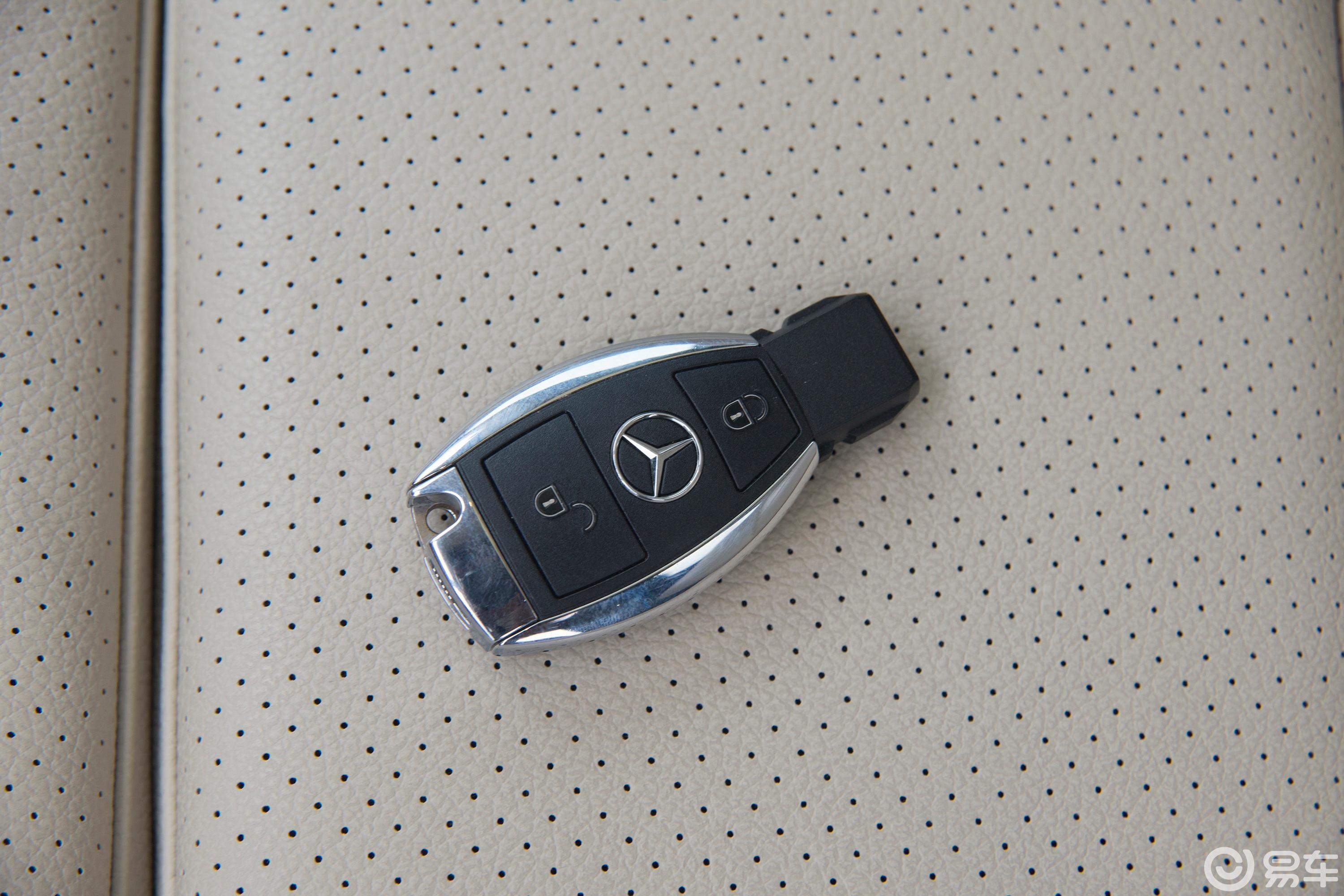 【奔驰gla2016款gla 200 动感版内饰汽车图片-汽车图片大全】-易车