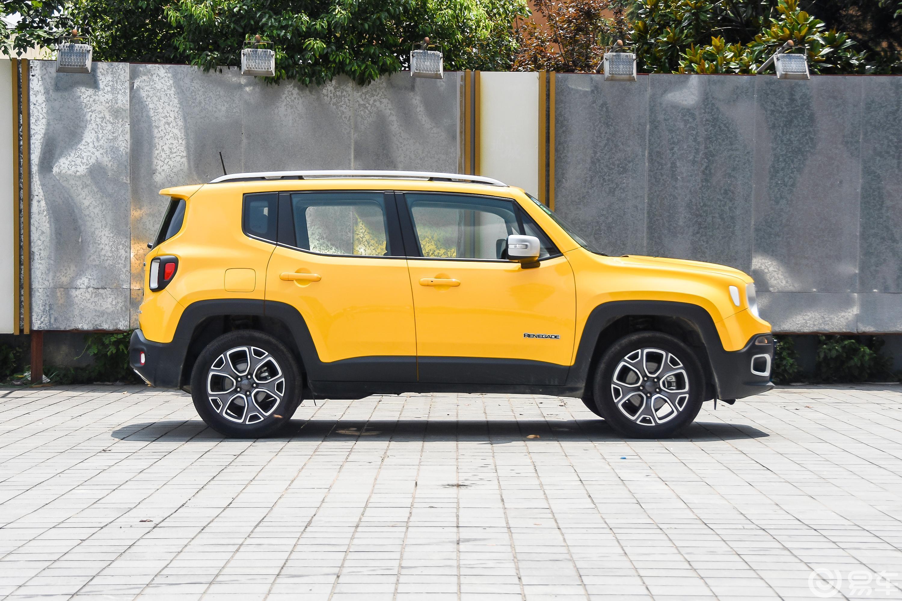 【自由侠2017款180ts 手自一体 全能版正侧车头向右水平汽车图片-汽车