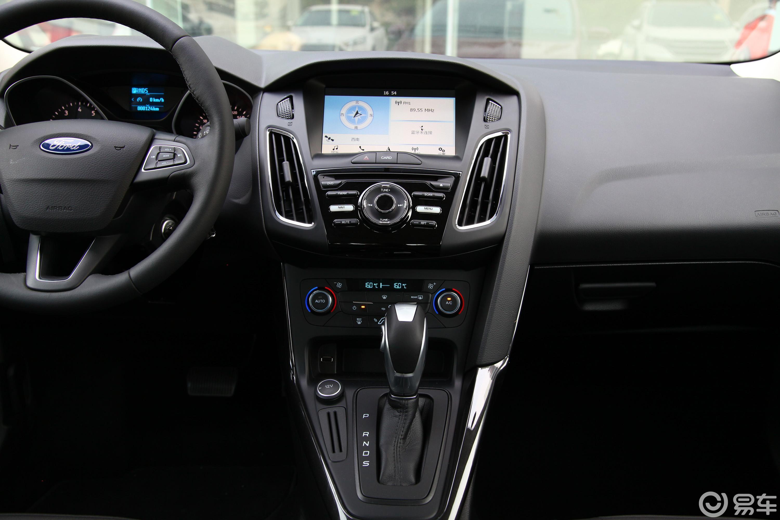 【福克斯2017款三厢 1.