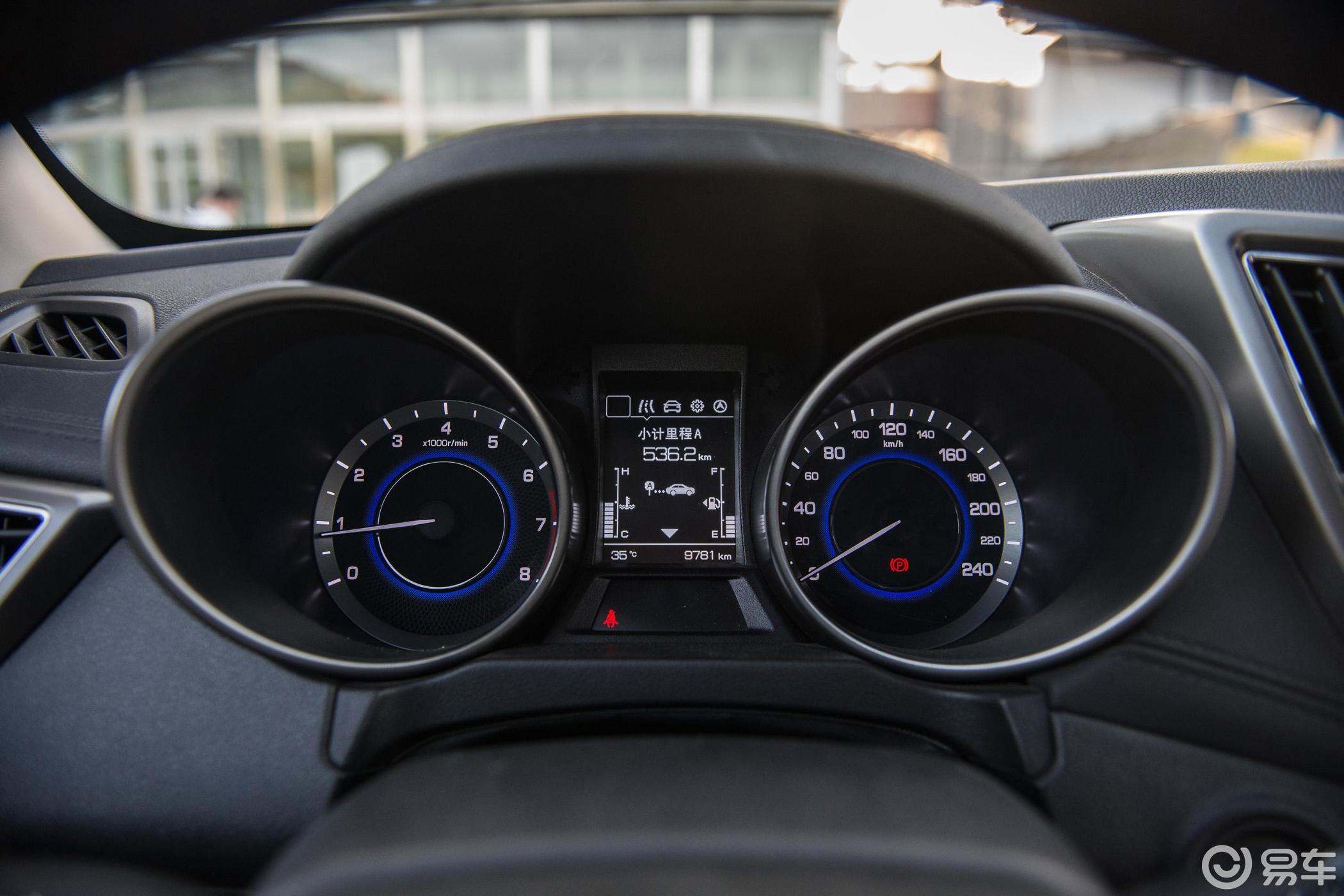 6l 手动 豪华版仪表盘汽车图片-汽车图片大全】-易车