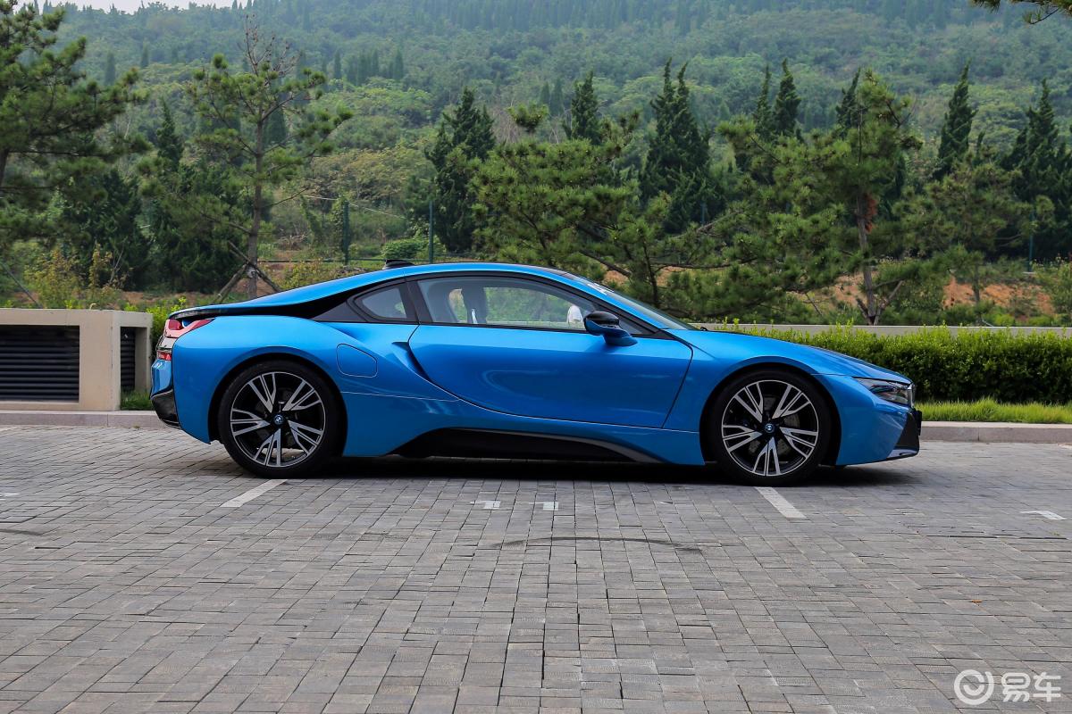 【宝马i82014款标准版正侧车头向右水平汽车图片-汽车图片大全】-易车