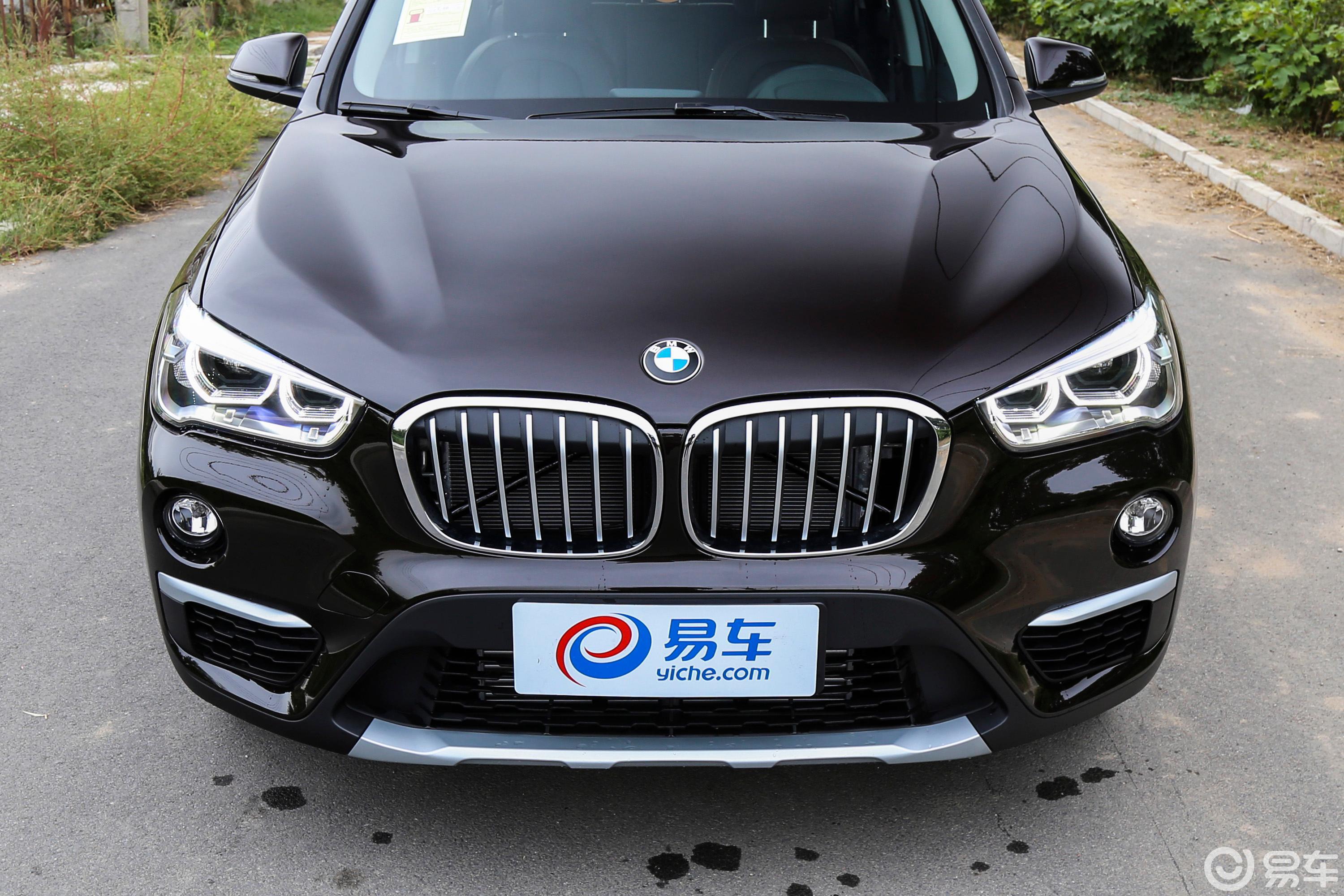 【宝马x12018款xdrive20li 尊享版侧前45度车头向右水平汽车图片-汽车