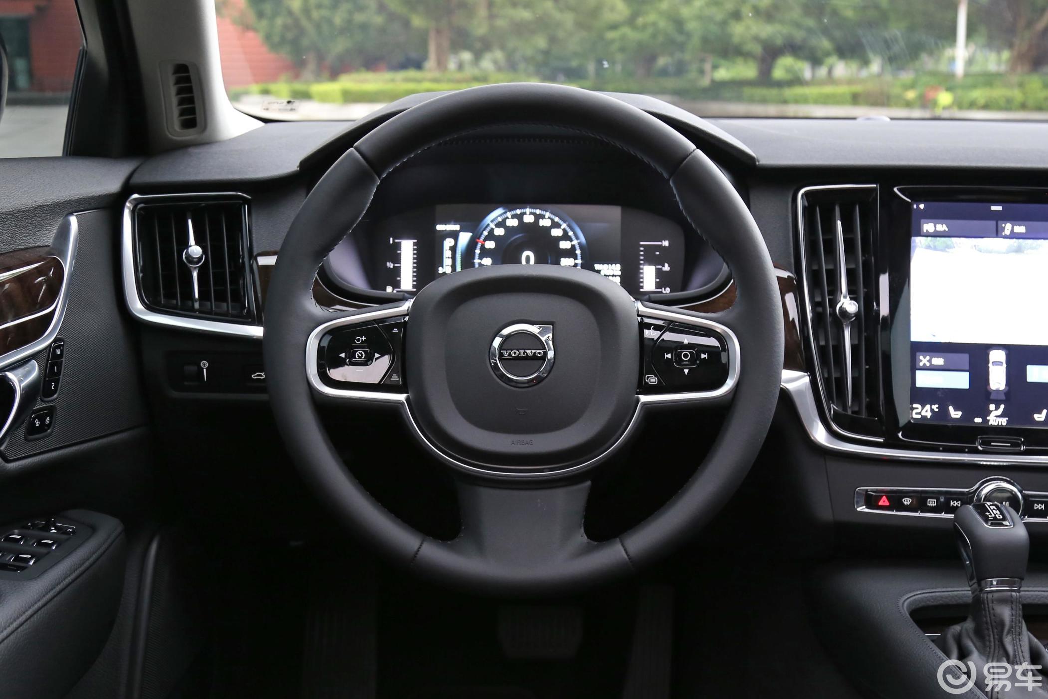 【沃尔沃s902018款t4 智远版方向盘汽车图片-汽车图片大全】-易车