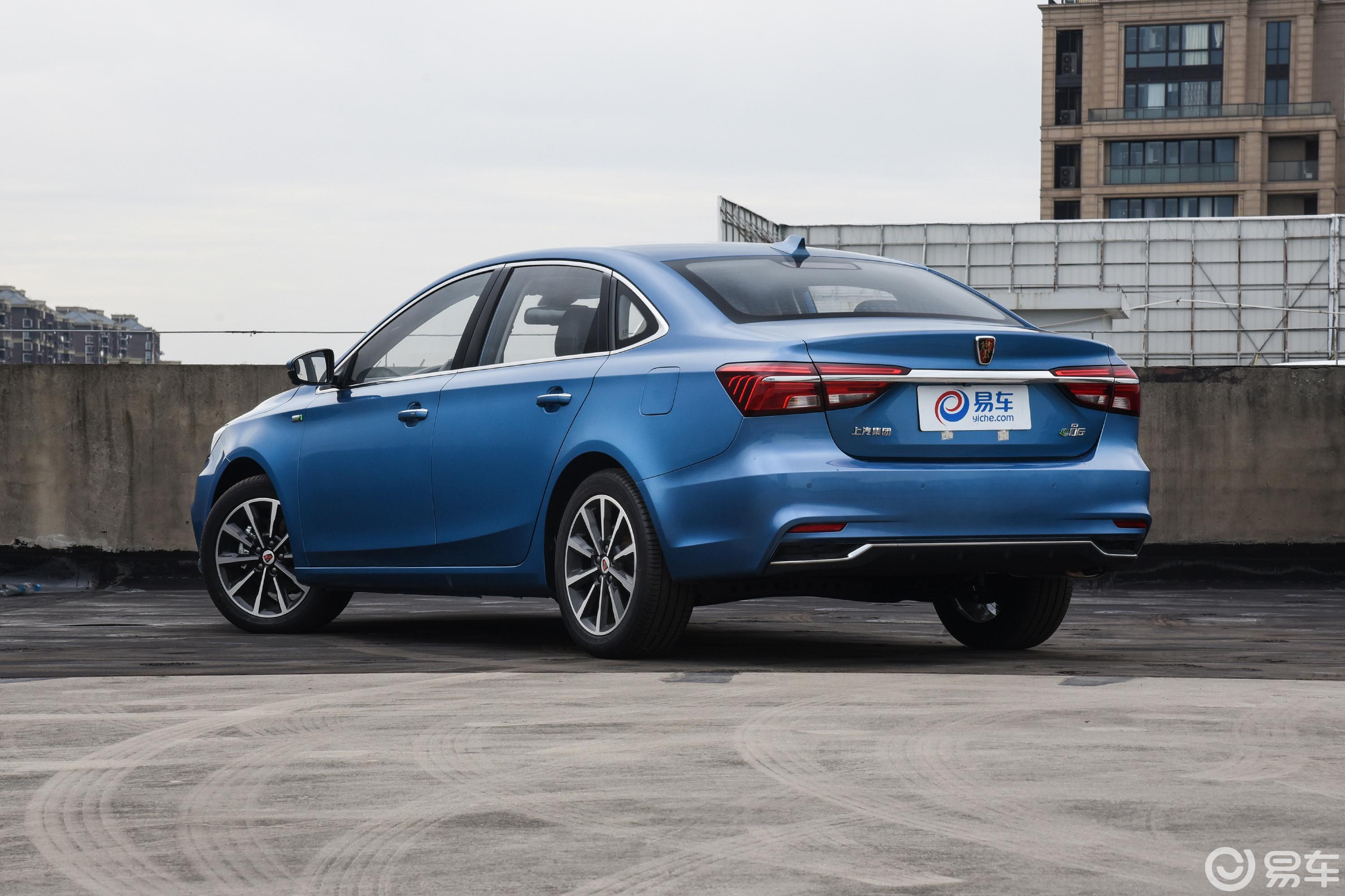 【荣威ei6 插电混动2017款45t 混动 互联智尊版侧后45度车头向左水平