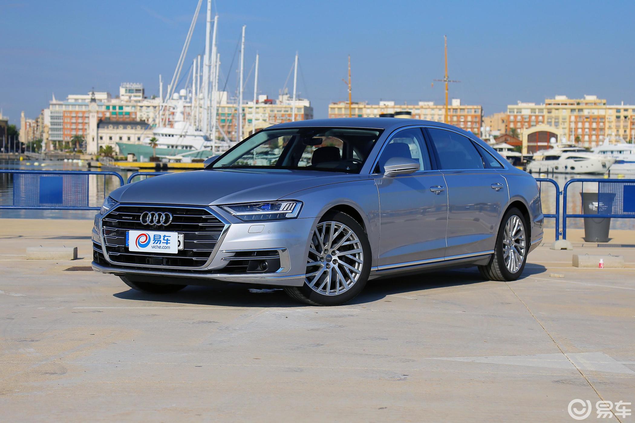 【奥迪a8l2018款55 tfsi quattro 尊贵版侧前45度车头向左水平汽车