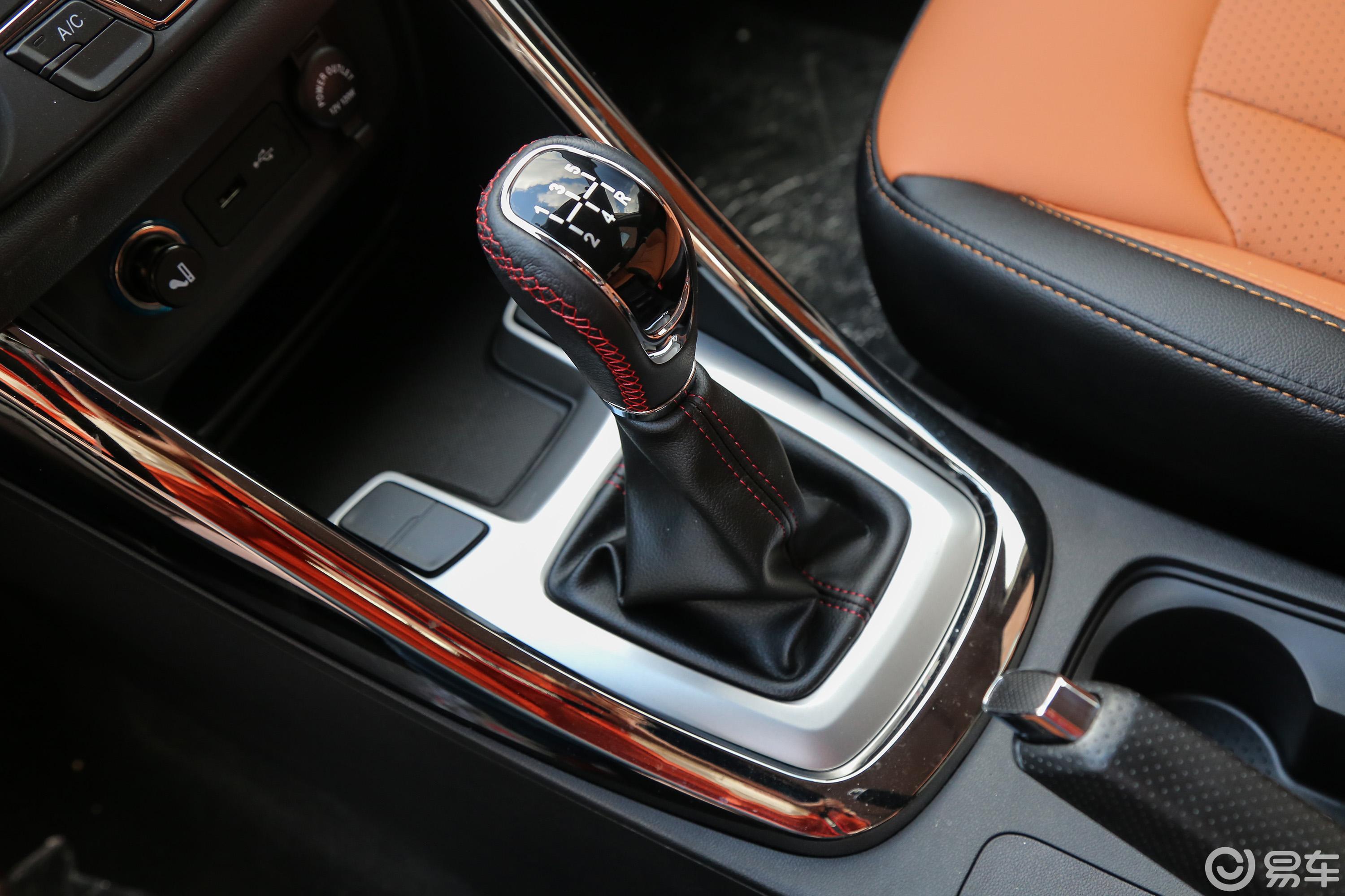 0l 手动 豪华版换挡杆汽车图片-汽车图片大全】-易车