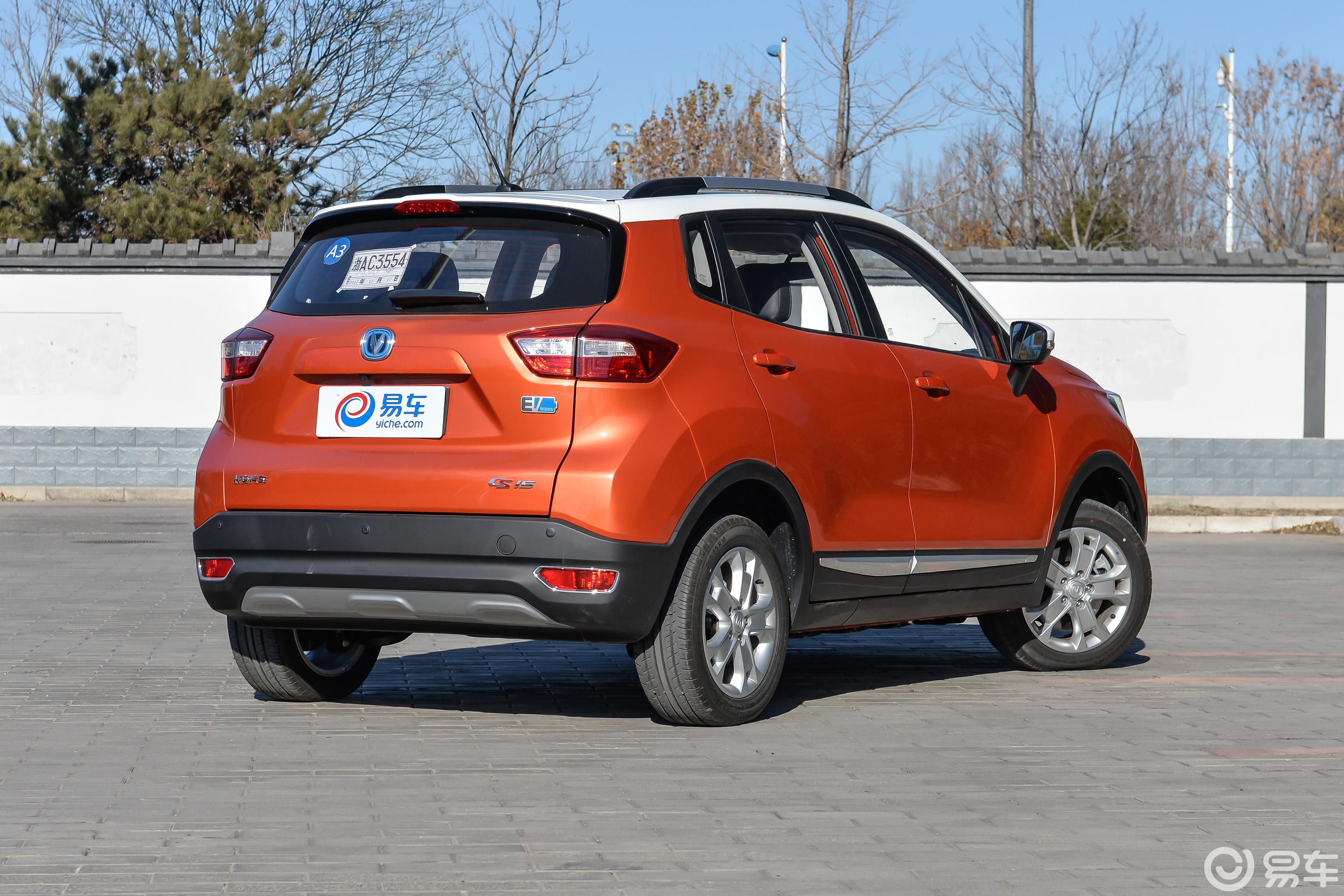 【长安cs15ev2017款350i侧后45度车头向右水平汽车图片-汽车图片大全