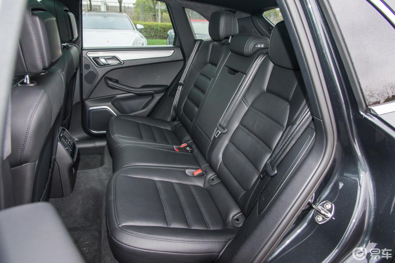 【macan2017款macan turbo后排座椅汽车图片-汽车图片大全】-易车