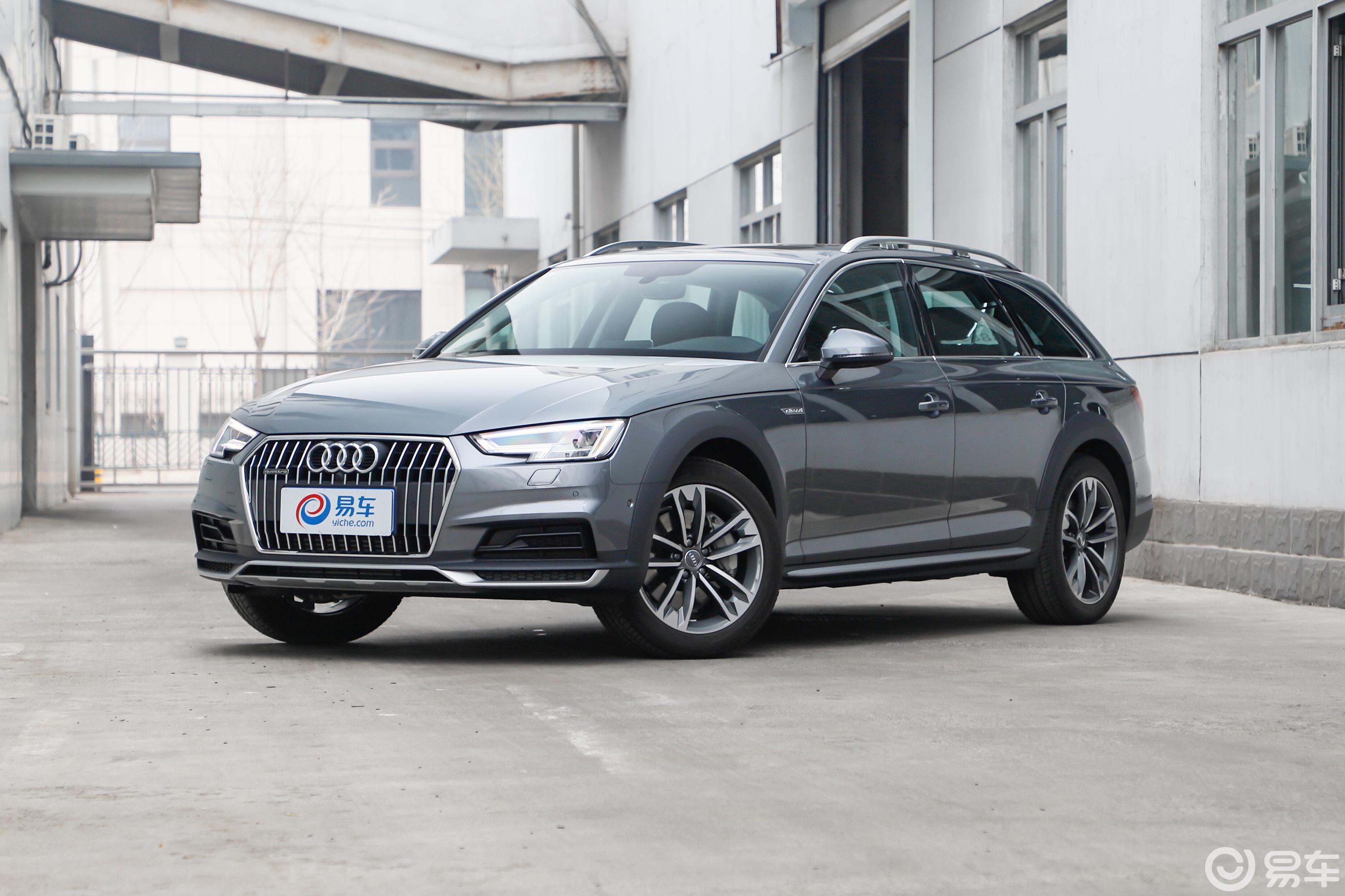 【奥迪a4(进口)2017款45tfsi allroad quattro 运动版侧前45度车头向